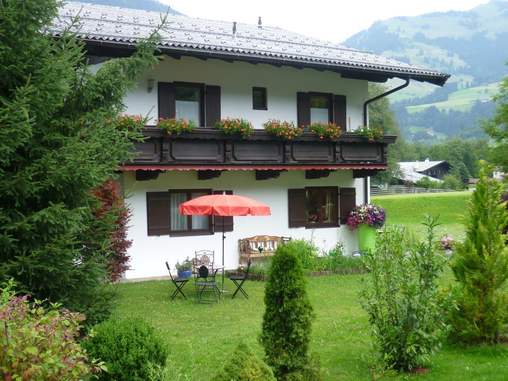 Haus Slechta Apartment Kitzbuhel Ruang foto