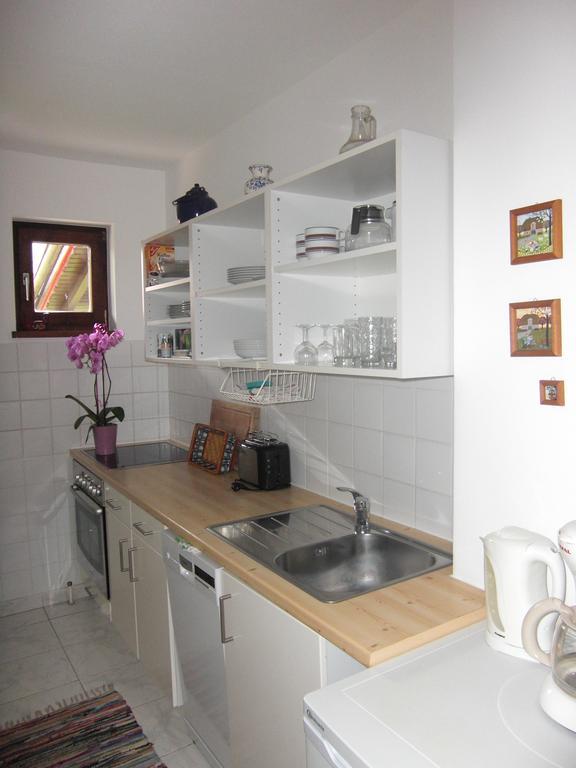Haus Slechta Apartment Kitzbuhel Ruang foto