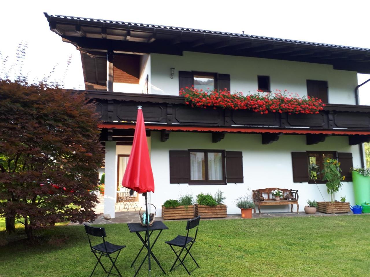 Haus Slechta Apartment Kitzbuhel Bagian luar foto